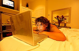 internet_television_0504_307