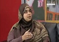 nazreennawazontheisla005_199