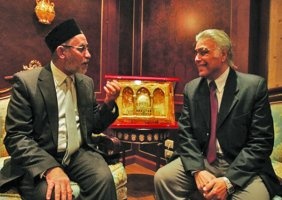 1327246407116322900_282