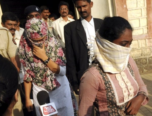 lafitnfacebookindiaarrestlike20121120001_600