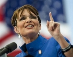 sarahpalinholdon2300x233_240