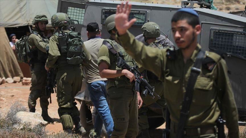 إسرائيل تعتقل محافظ القدس وقياديين من فتح